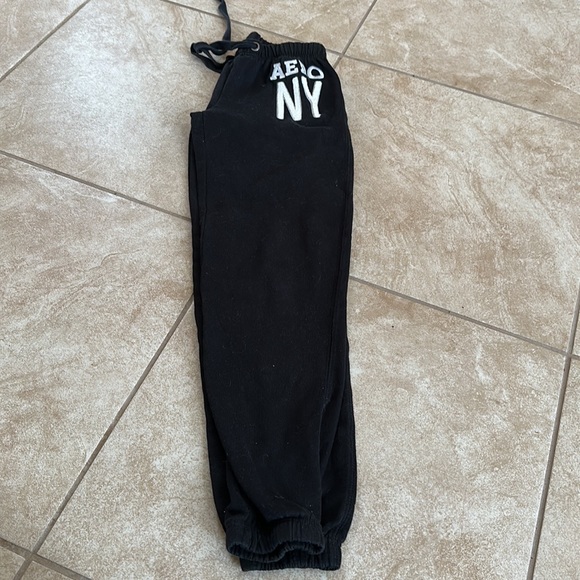 Girls black Aero joggers with elastic waist  size xs - Picture 5 of 5